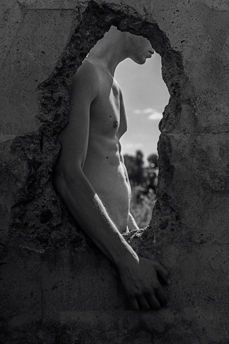 Обезличенность: новая перспектива на личность и пространство