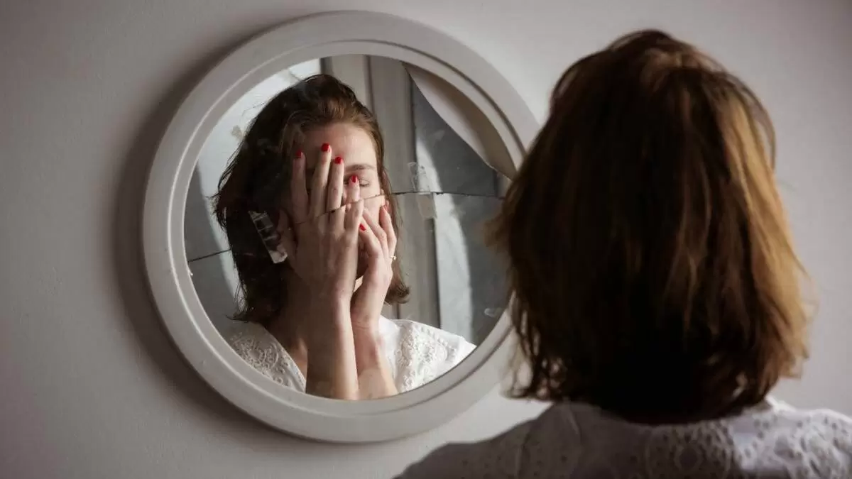 Как нарциссическая травма влияет на человека и его жизнь